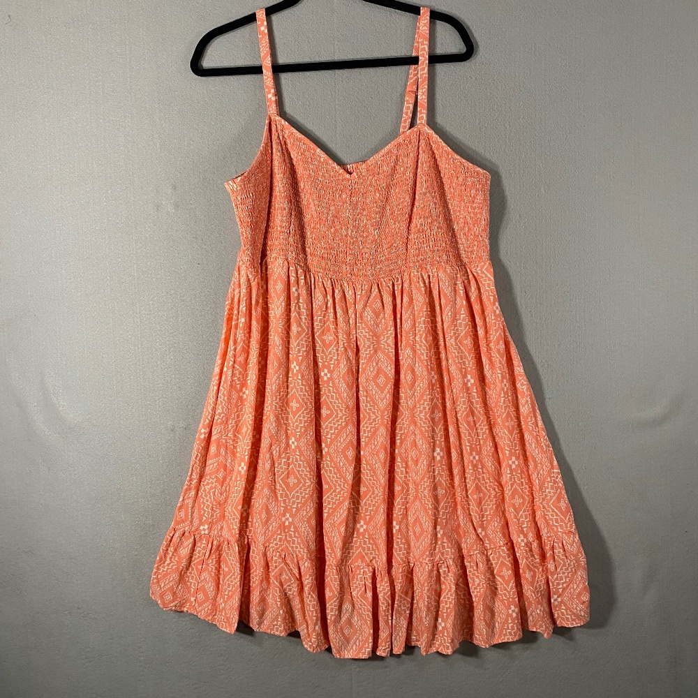 Torrid Sleeveless Geometric Pattern Pink Smocked Top Midi Dress Womans Size 3